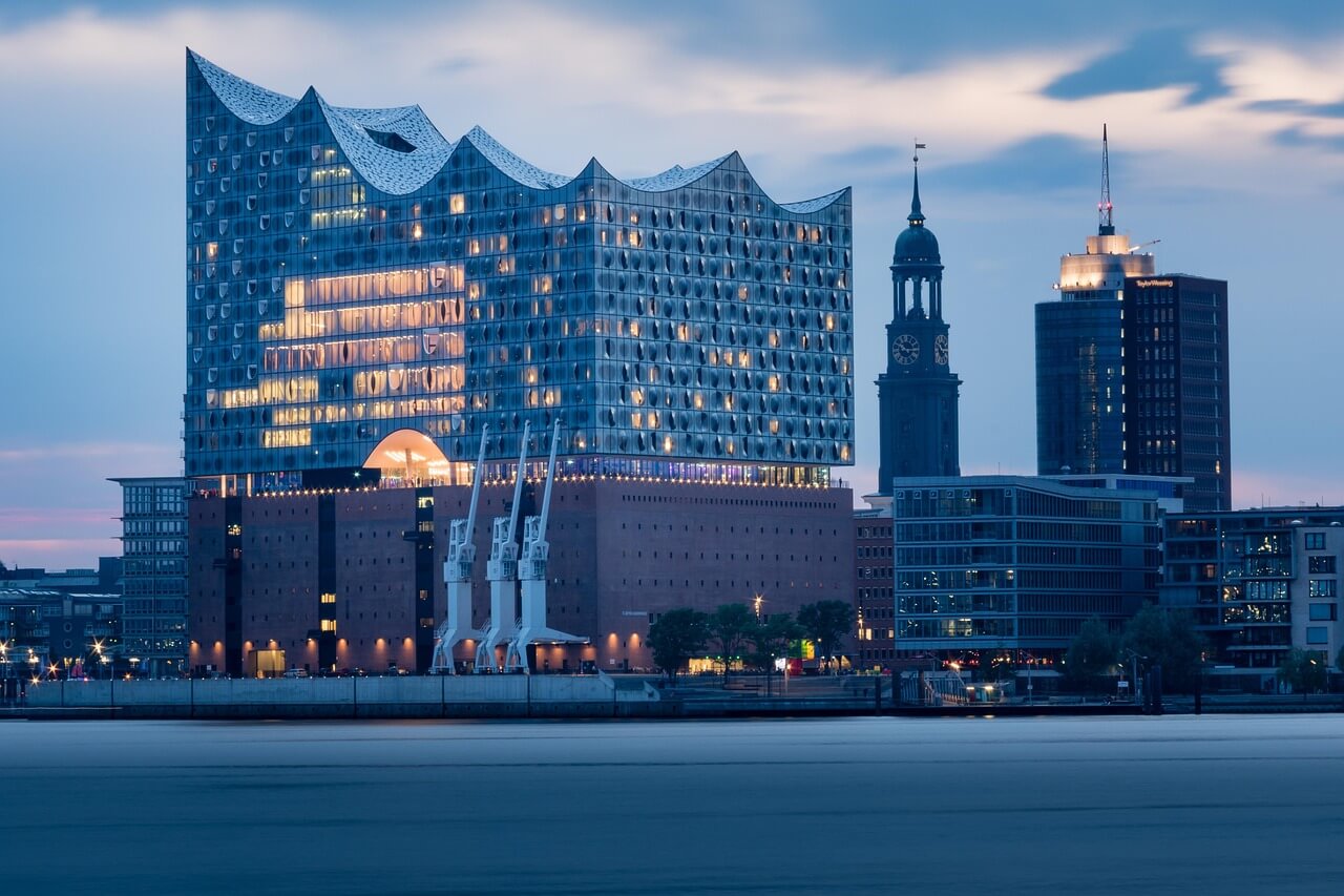 Hamburg mit Hafenrundfahrt und Elbphilharmonie